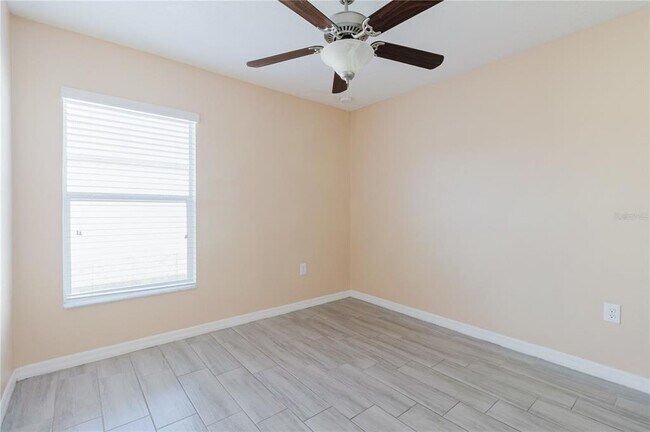 Building Photo - 304 Cascade Bend Dr