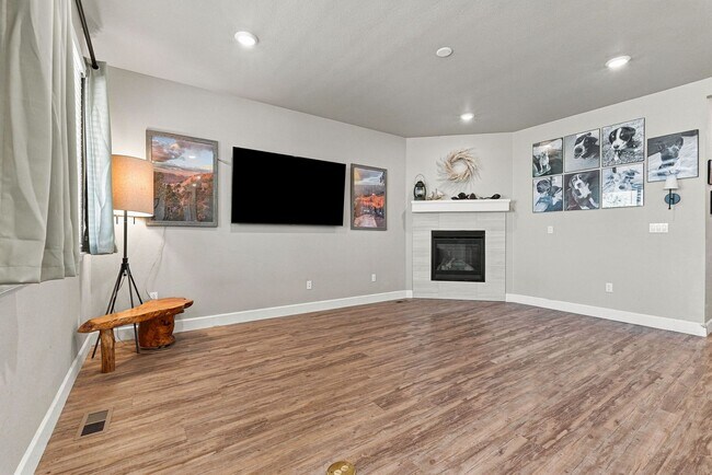 Building Photo - 3859 Sandy Vista Ln