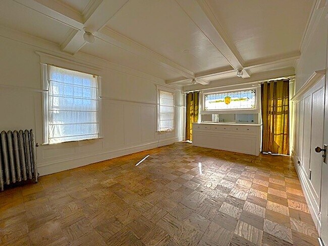 Building Photo - 1 Bed 1 Bath- with Hardwood Floors in Downtown Berkeley