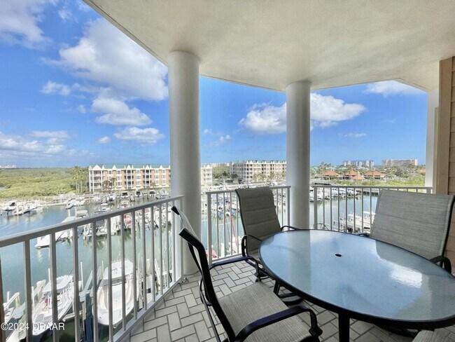 Building Photo - Furnished Harbour Village Condo!