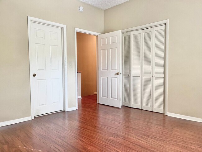 Building Photo - Lakewood Commons K205