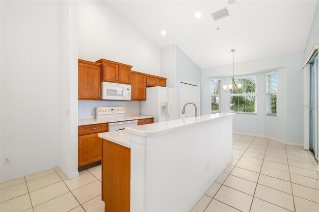 Building Photo - 905 Fairwaycove Ln