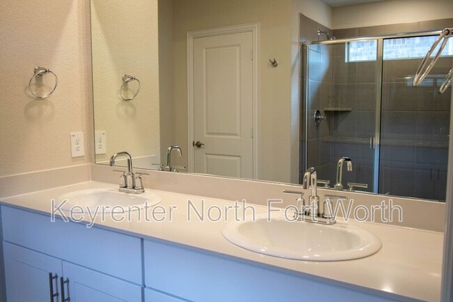 Building Photo - 2106 Dunbar Dr