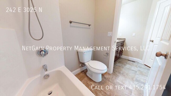 Building Photo - 242 E 3025 N