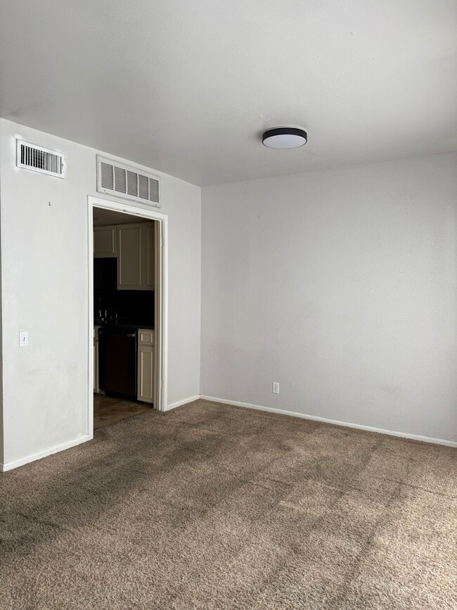 Building Photo - 2704 San Pedro St