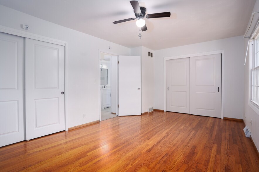 Building Photo - 1428 Josephine St