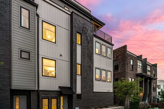 Building Photo - 1011 12th Ave S