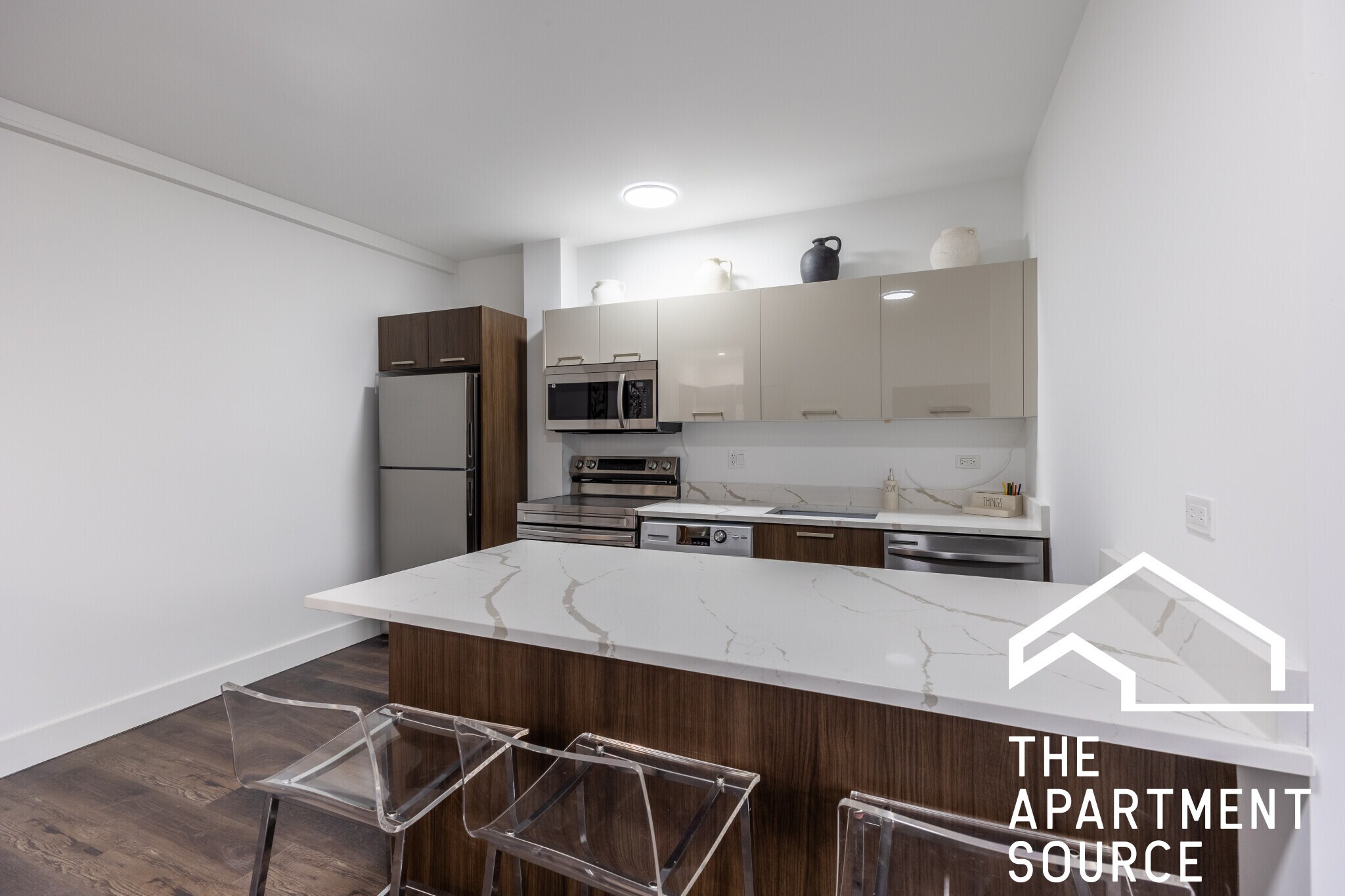 Building Photo - 1553 W Hollywood Ave