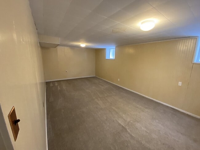 Building Photo - Charming Home in the Country Club Neighborhood!