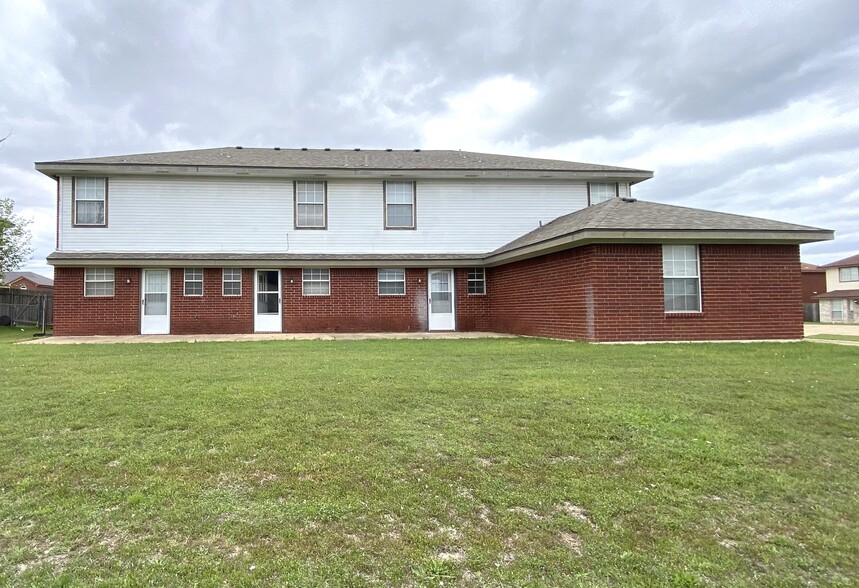 Building Photo - 4200 Deek Dr