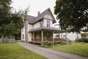 Building Photo - 206 Woodward Avenue