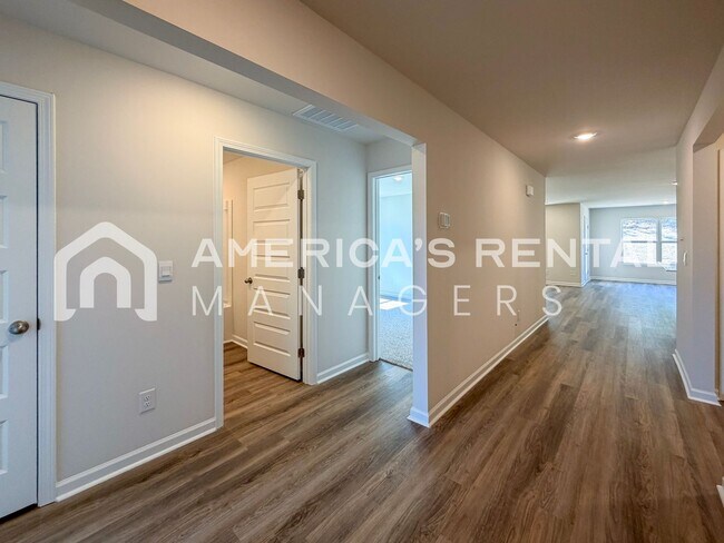 Building Photo - 9908 Sequoyah Cv Dr SE
