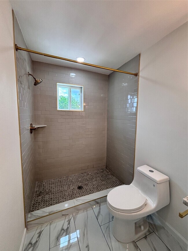 Building Photo - 9913 Porto Rico Rd