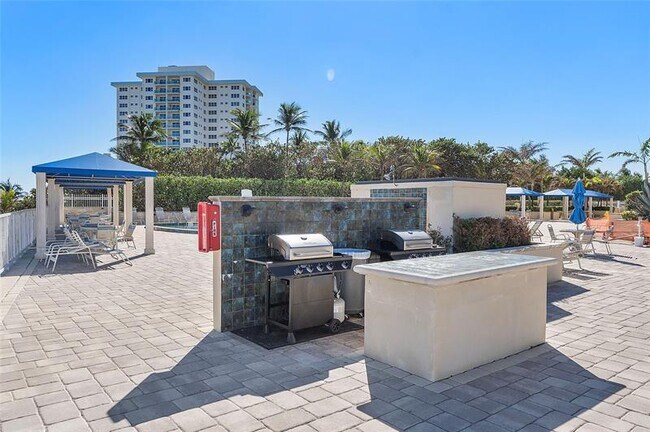 Building Photo - 2000 S Ocean Blvd
