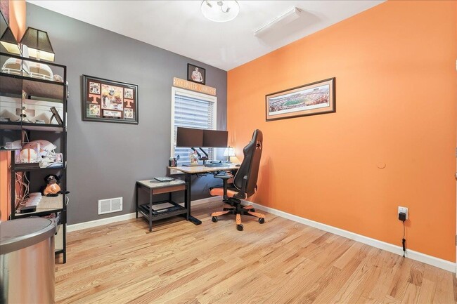 Building Photo - 285 Terrace Ave