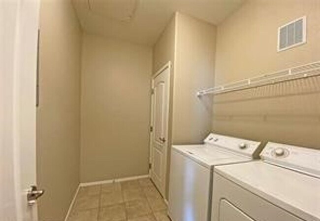 Building Photo - Second-Floor Summerlin Condo with Unobstructed Park Views