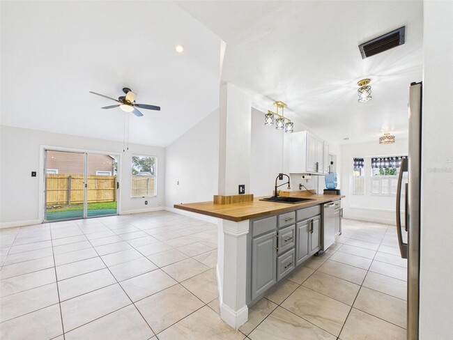 Building Photo - 125 Spanish Moss Ct