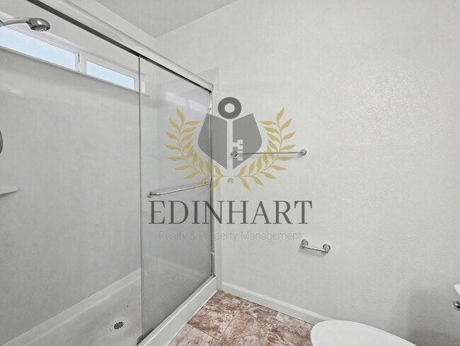 Building Photo - 7198 E Normal Ave