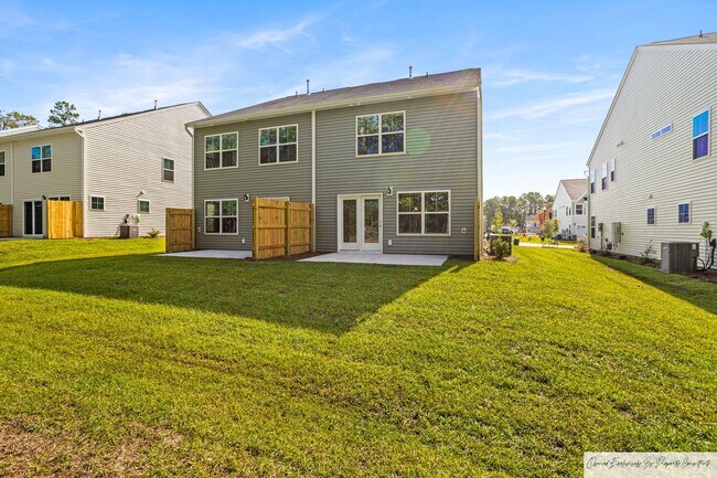 Building Photo - STUNNING TOWNHOUSE IN LEXINGTON'S MURRAY V...