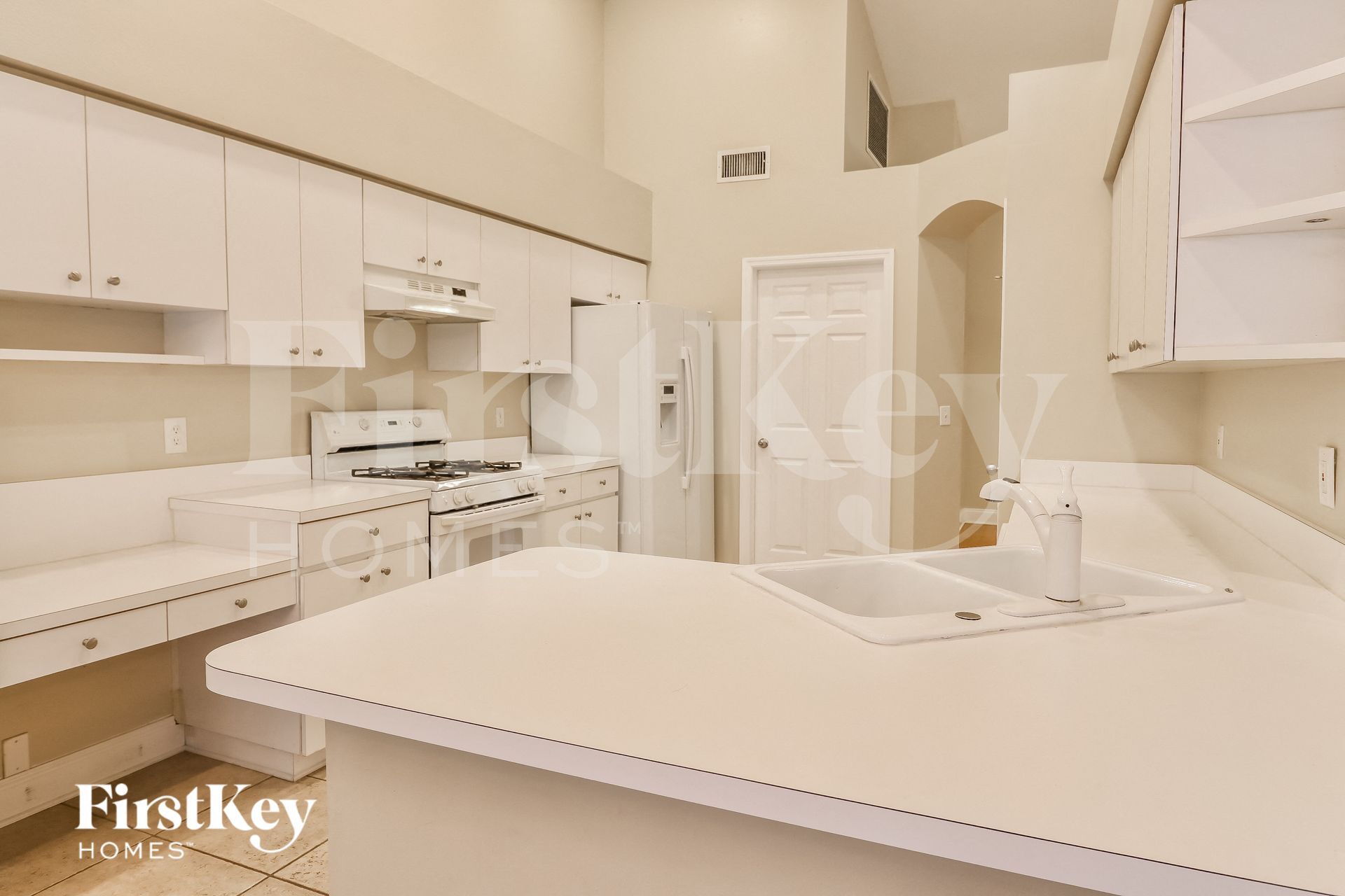 Building Photo - 28635 Fairweather Dr