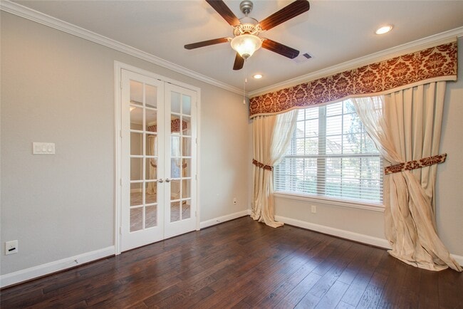 Building Photo - 13123 Hazelwood Hollow Dr