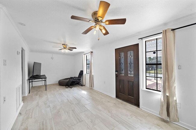 Building Photo - 2128 59th St