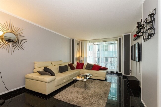 Building Photo - 10 Museum Way