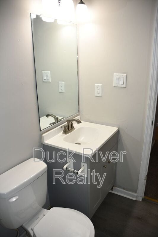 Building Photo - 213 Hunter Dr