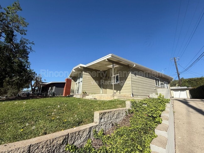 Building Photo - 3677 Willowick Dr