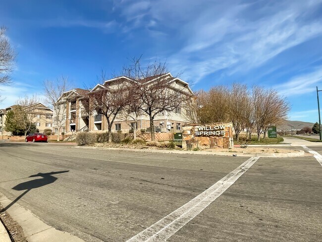 Building Photo - 8212 N Cedar Springs Rd