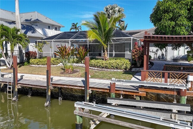 Building Photo - 1320 Marlin Dr