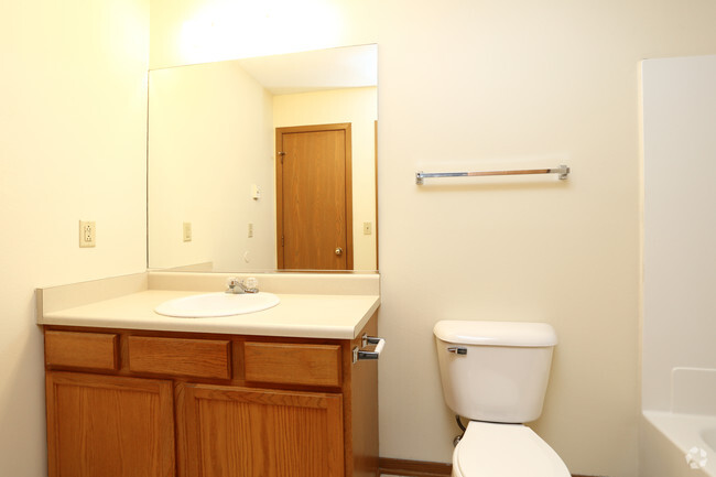 Bathroom - Dennis Park Apartments