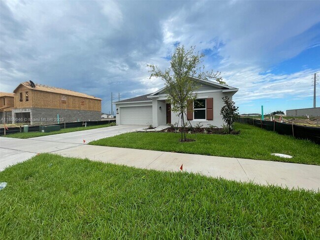 Building Photo - 1543 Jessica Blvd