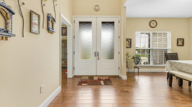 Building Photo - 303 Gateview Dr