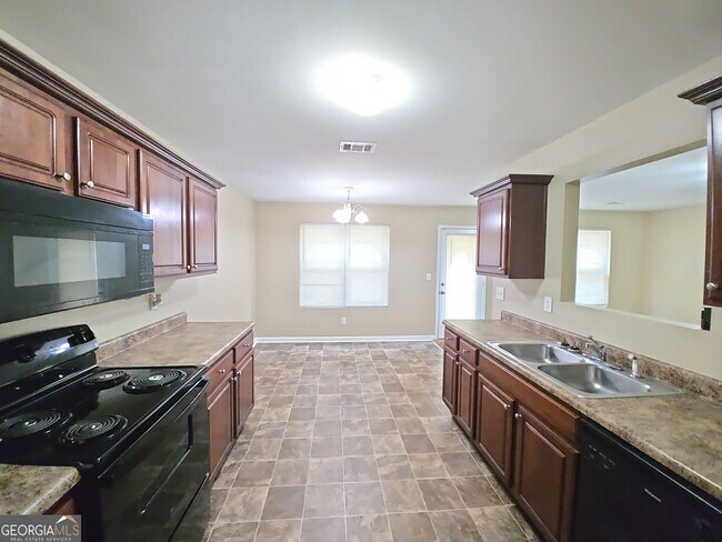 Building Photo - 1098 Mcconaughy Ct