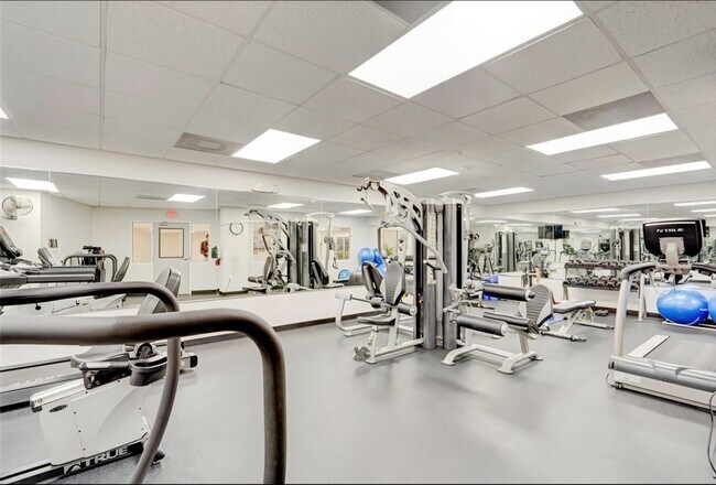 Building Photo - 3430 Galt Ocean Dr