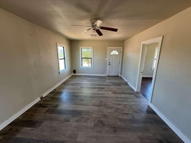 Building Photo - 2082 N Cougar Pl