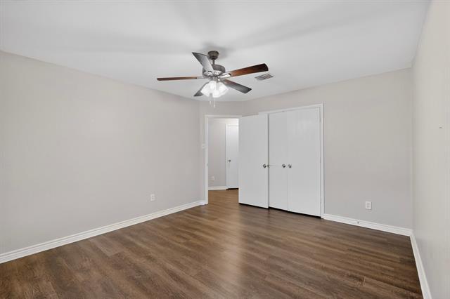 Building Photo - 2216 Chestnut Dr