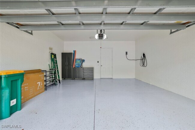 Building Photo - 5030 Blauvelt Way