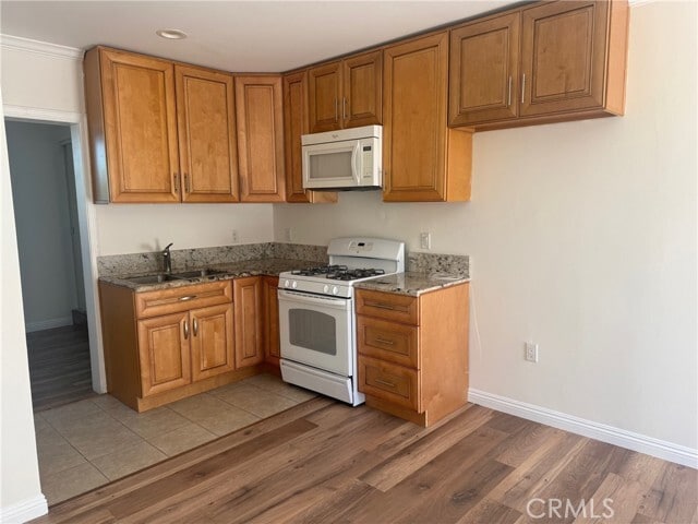 Building Photo - 8339 Valecrest Dr