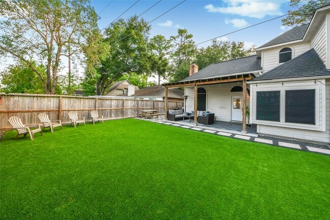 Building Photo - 12307 Lusterleaf Dr