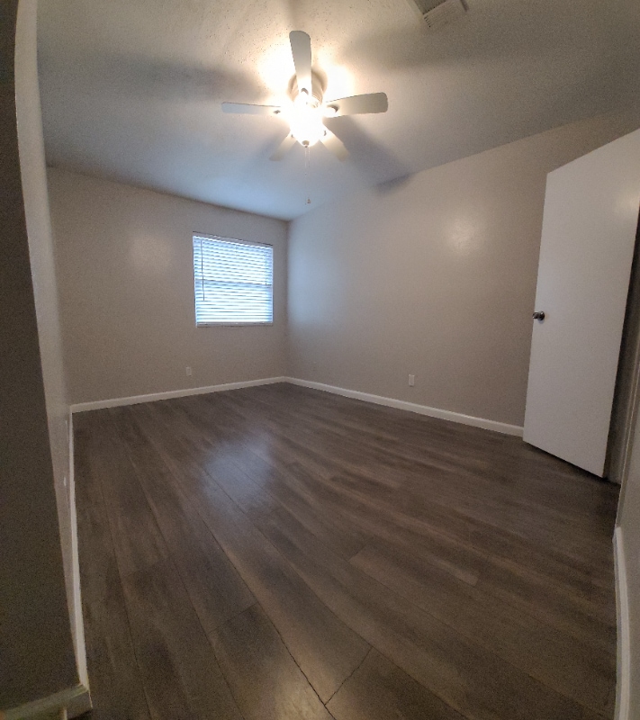 Building Photo - 730 Memorial Mews St