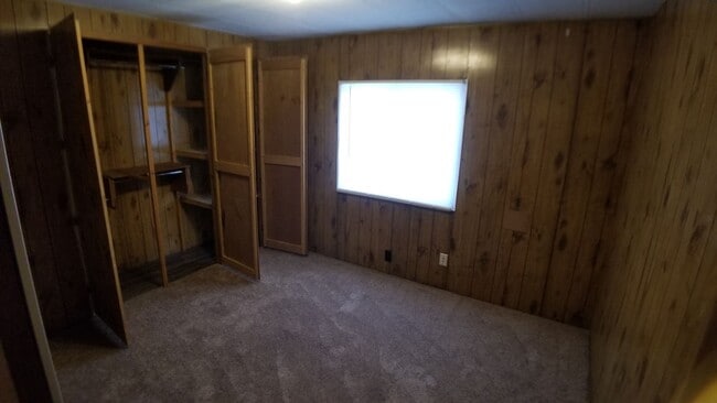 Building Photo - 3 Bed 2 Bath Fully Remodeled Mobile Home w...