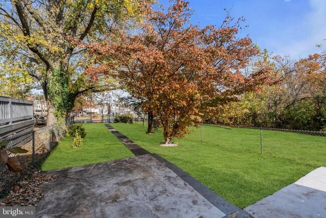 Building Photo - 28 Bond St