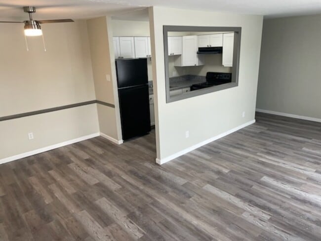Building Photo - 5149 Southgreen Dr