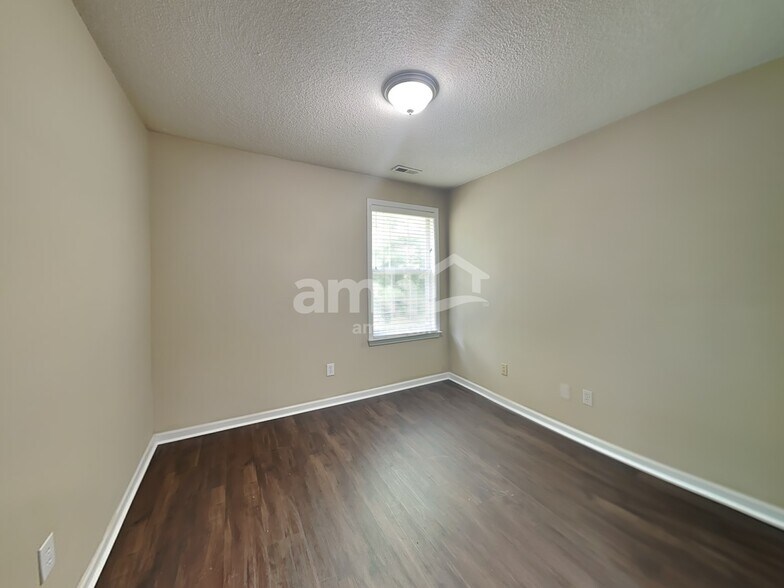 Building Photo - 706 Bellmeade Bay Dr