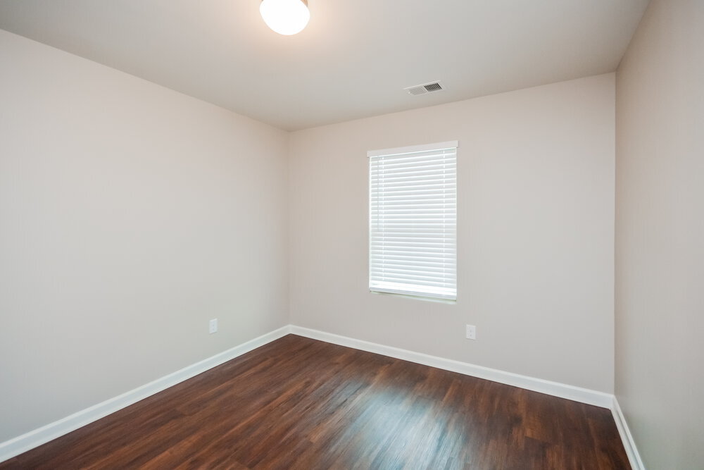 Building Photo - 612 Moorings Ave
