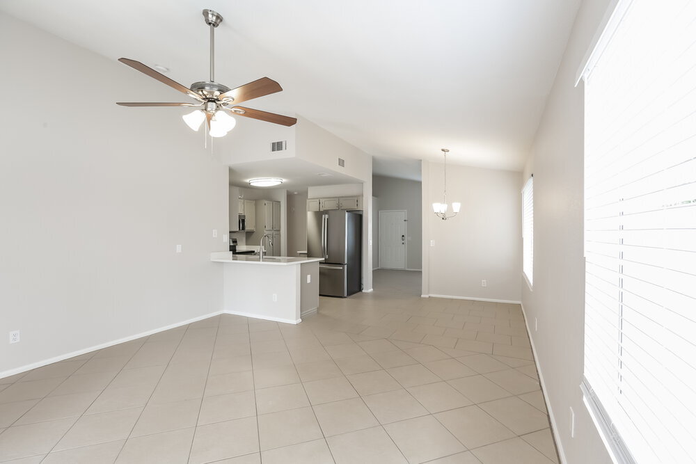 Building Photo - 5033 E Covina St