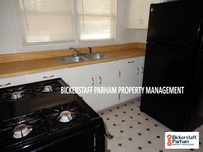 Building Photo - At Last, This Is What You’ve Been Searching For!!