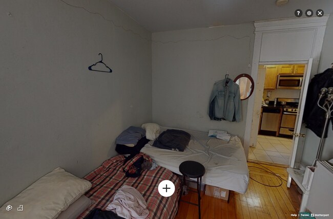 Building Photo - 65 Burbank St